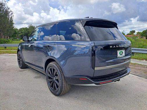 2025 Land Rover Range Rover P530 SE