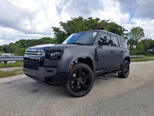 2025 Land Rover Defender 110 V8