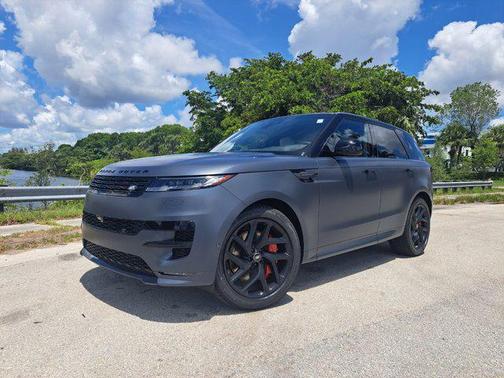 2025 Land Rover Range Rover Sport SE