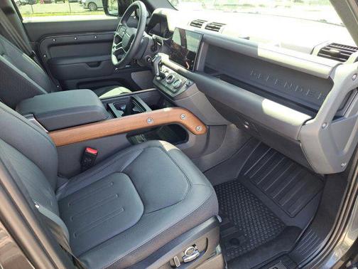 2023 Land Rover Defender 130 X