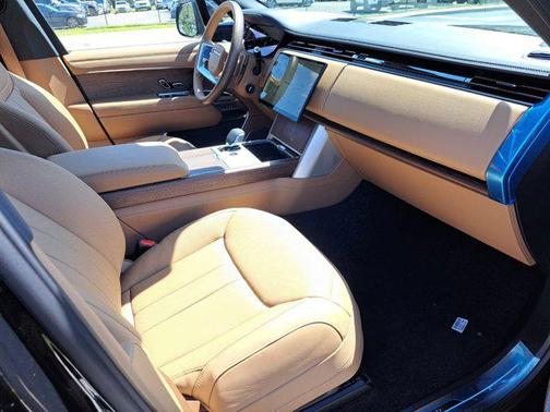 2025 Land Rover Range Rover P530 Autobiography