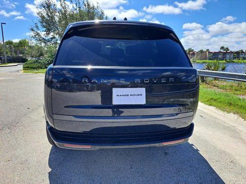 2025 Land Rover Range Rover P530 Autobiography