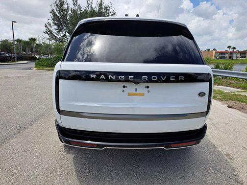 2023 Land Rover Range Rover P530 SE