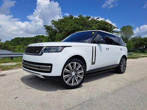 2023 Land Rover Range Rover P530 SE