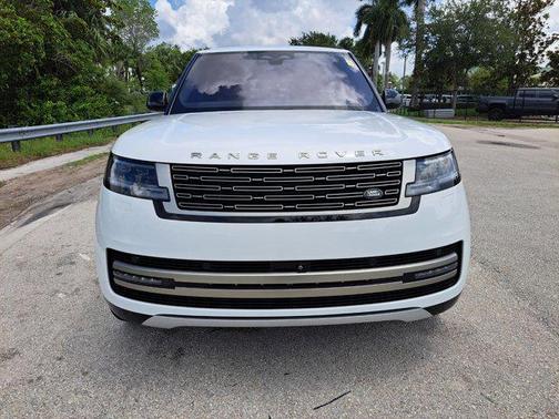 2023 Land Rover Range Rover P530 SE