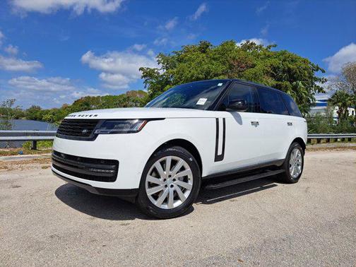 2025 Land Rover Range Rover P400 SE 7 Seat