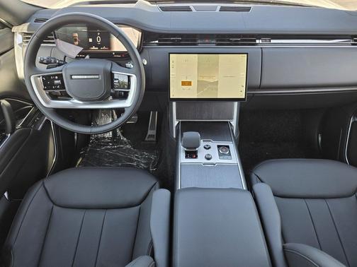 Fuji White 2027 Land Rover Range Rover SE