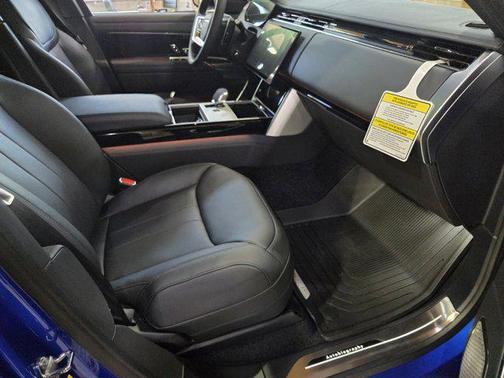 2025 Land Rover Range Rover P530 Autobiography