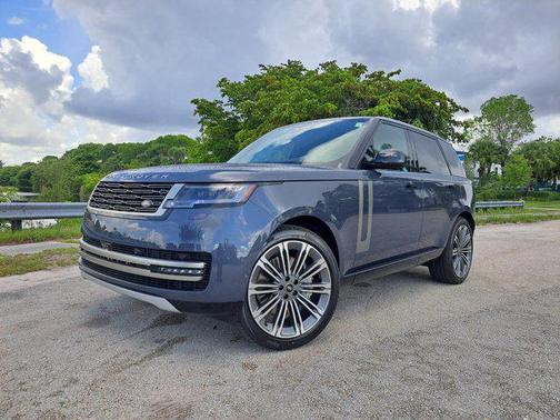 2025 Land Rover Range Rover P530 SE
