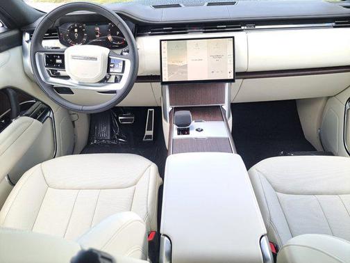 2025 Land Rover Range Rover P530 SE
