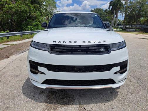 2025 Land Rover Range Rover Sport SE