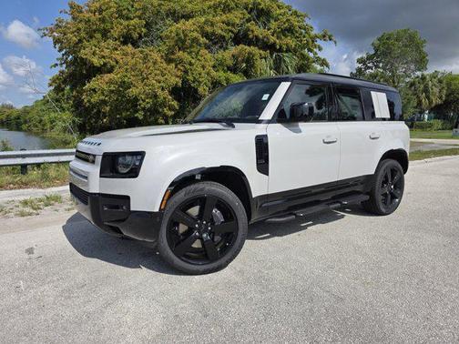 Borasco Grey Metallic 2026 Land Rover Defender P400 X-Dynamic SE