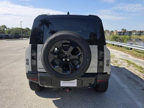 Borasco Grey Metallic 2026 Land Rover Defender P300 S