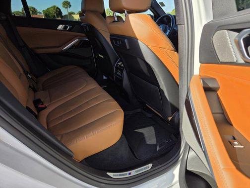 2021 BMW X6 xDrive40i