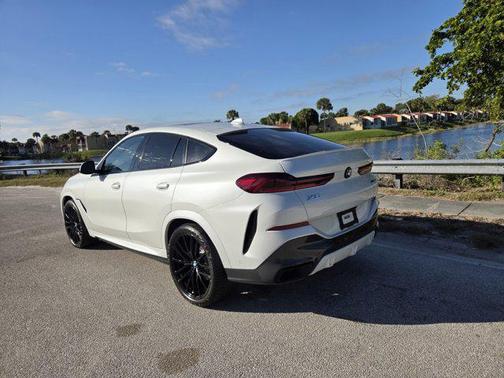 2021 BMW X6 xDrive40i