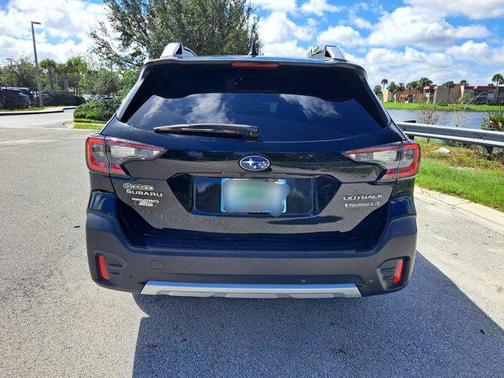 2021 Subaru Outback Touring XT