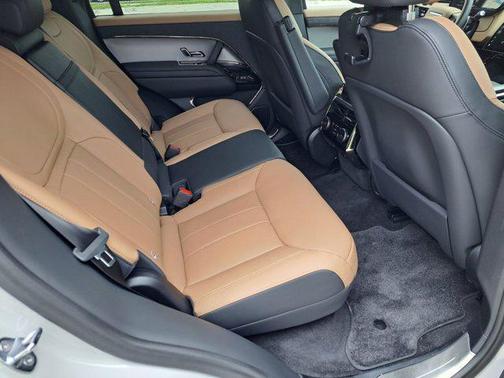 2025 Land Rover Range Rover Sport SE