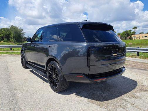 2023 Land Rover Range Rover P530 SE