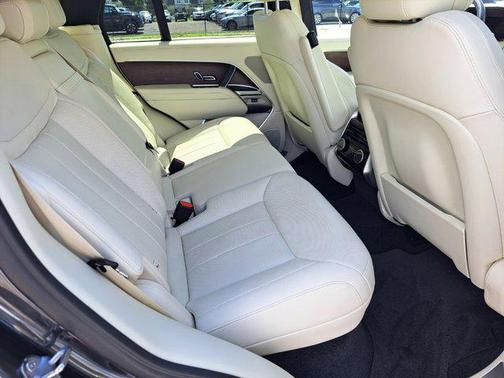 2023 Land Rover Range Rover P530 SE