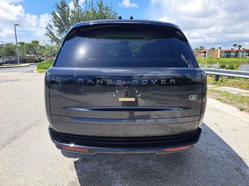 2023 Land Rover Range Rover P530 SE