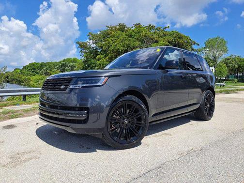 2023 Land Rover Range Rover P530 SE