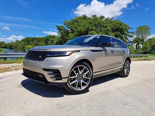 2026 Land Rover Range Rover Velar P250 SE R-Dynamic
