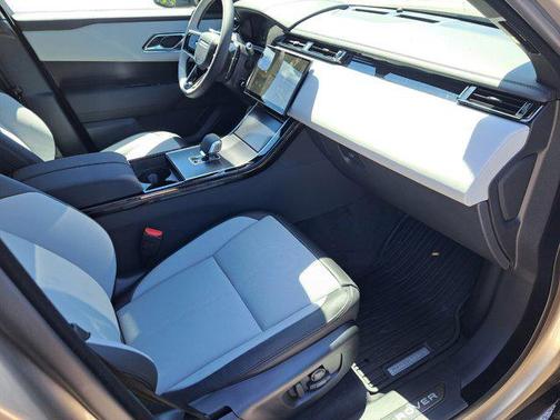 2026 Land Rover Range Rover Velar P250 SE R-Dynamic