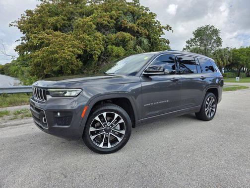 Baltic Gray Metallic Clearcoat 2022 Jeep Grand Cherokee L Overland