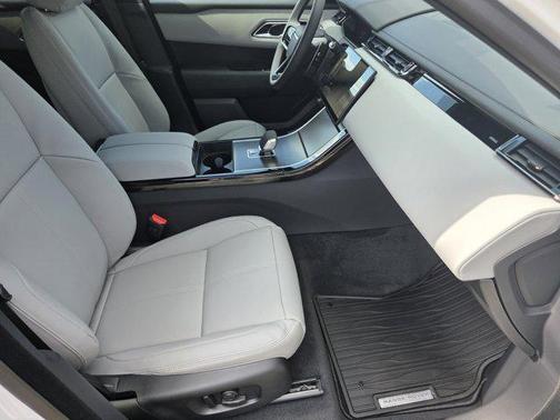 2026 Land Rover Range Rover Velar P250 SE R-Dynamic