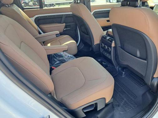 2025 Land Rover Defender 130 P300 S