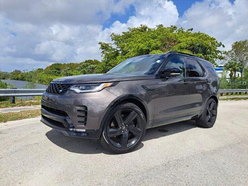 2025 Land Rover Discovery P360 Dynamic SE