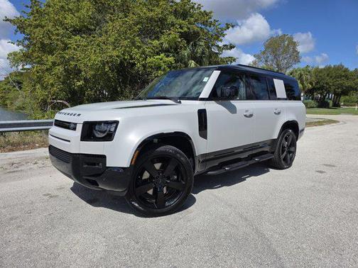 2026 Land Rover Defender P400 X-Dynamic SE