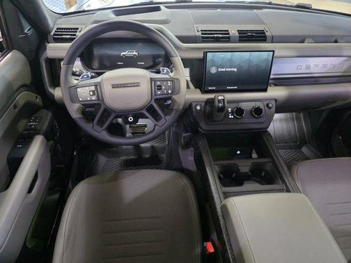 2025 Land Rover Defender P635 OCTA