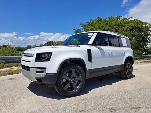 2025 Land Rover Defender 110 P300