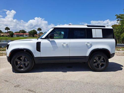 2025 Land Rover Defender 110 P300