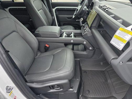 2026 Land Rover Defender P400 X-Dynamic SE