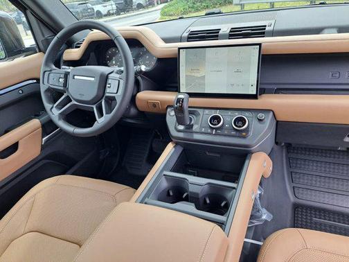 2025 Land Rover Defender 90 P300 S
