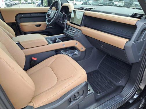 2025 Land Rover Defender 90 P300 S