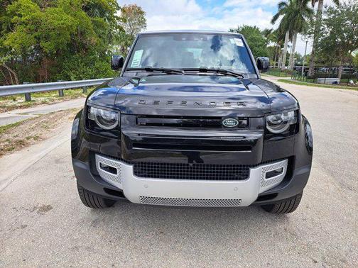 2025 Land Rover Defender 90 P300 S
