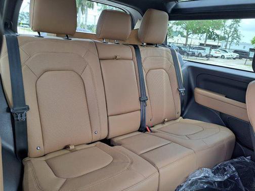 2025 Land Rover Defender 90 P300 S