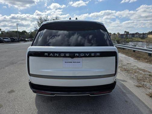 2026 Land Rover Range Rover P400 SE