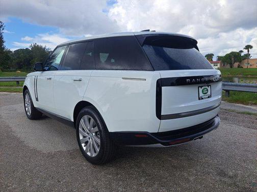 2025 Land Rover Range Rover P400 SE