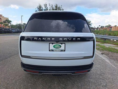2025 Land Rover Range Rover P400 SE