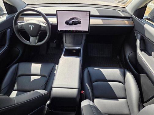 2022 Tesla Model Y Long Range Dual Motor All-Wheel Drive