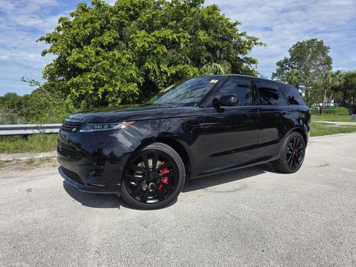 Santorini Black Metallic 2026 Land Rover Range Rover Sport SE