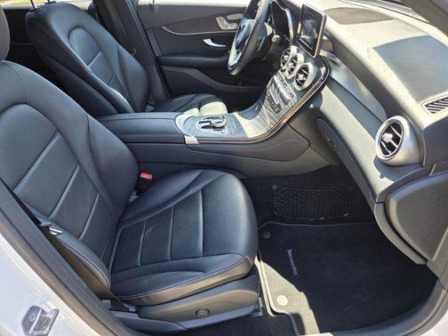 Polar White 2018 Mercedes-Benz GLC 300 Base