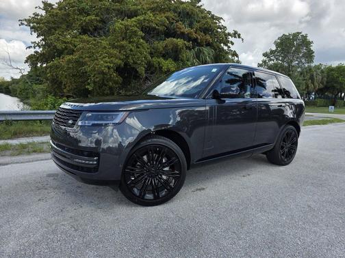 Carpathian Grey Premium Metallic 2026 Land Rover Range Rover P400 SE