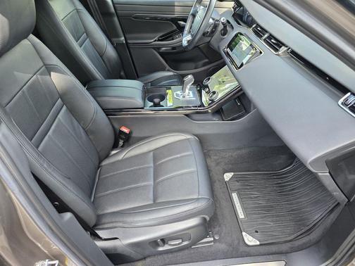 Kaikoura Stone Metallic 2020 Land Rover Range Rover Evoque R-Dynamic S