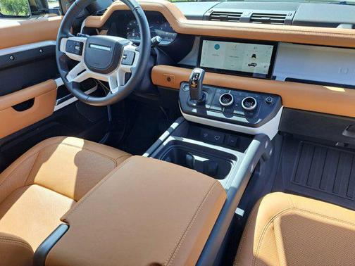 2024 Land Rover Defender 90 P300 S