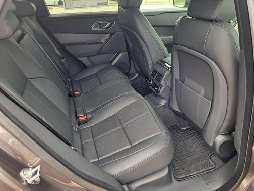 2025 Land Rover Range Rover Velar P250 SE R-Dynamic